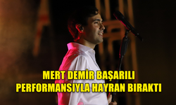 MERT DEMİR İSKELE FESTİVALİ'NDE SEVENLERİYLE BULUŞTU