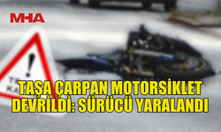 YAYLA-AKDENİZ YOLUNDA MOTORSİKLET KAZASI: SÜRÜCÜ YARALANDI