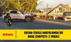 ERCAN-İSKELE ANAYOLUNDA İKİ ARAÇ ÇARPIŞTI: 2 YARALI
