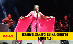 İSPANYOL SANATÇI BUİKA, GİRNE'DE SAHNE ALDI