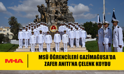 MSÜ ÖĞRENCİLERİ GAZİMAĞUSA’DA ZAFER ANITI'NA ÇELENK KOYDU