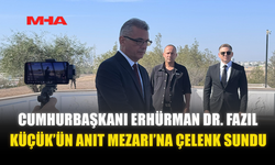 CUMHURBAŞKANI ERHÜRMAN DR. FAZIL KÜÇÜK’ÜN ANIT MEZARI’NA ÇELENK SUNDU