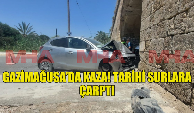 GAZİMAĞUSA’DA KAZA! TARİHİ SURLARA ÇARPTI…