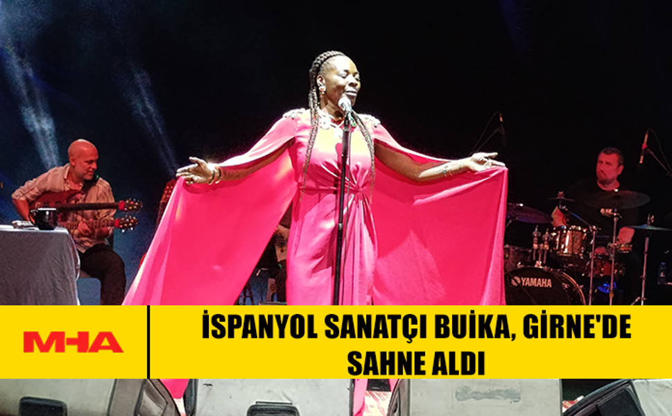 İSPANYOL SANATÇI BUİKA, GİRNE'DE SAHNE ALDI