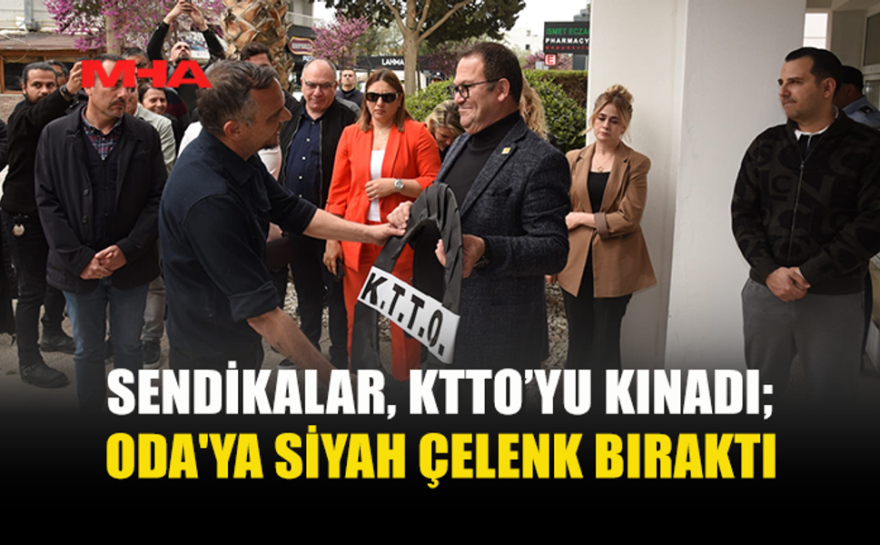 SENDİKALARDAN KTTO ÖNÜNDE PROTESTO: SİYAH ÇELENK BIRAKILDI