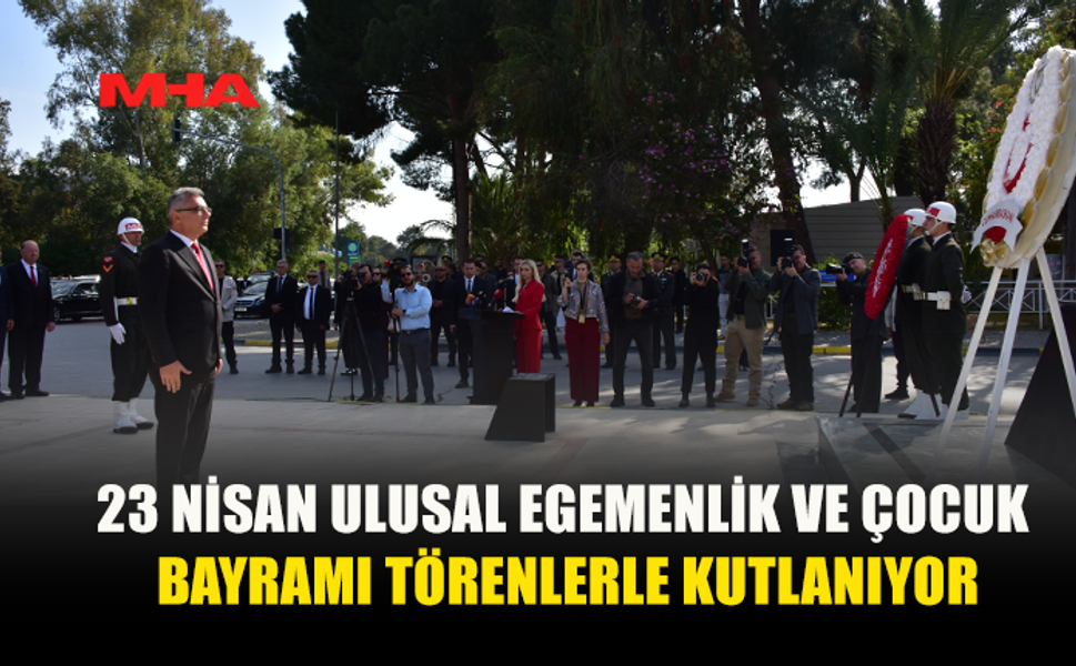 LEFKOŞA ATATÜRK ANITI’NDA TÖREN DÜZENLENDİ