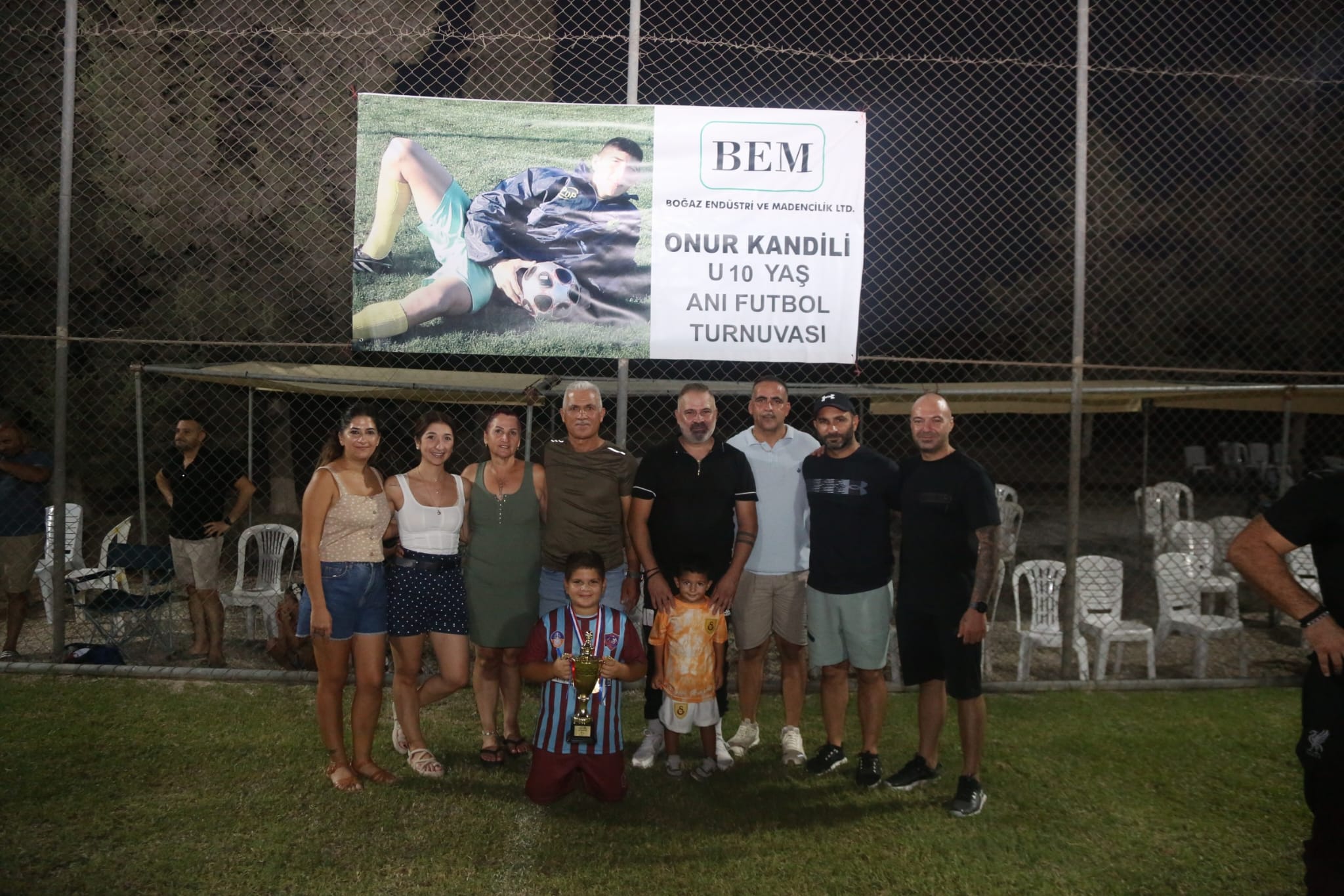 Aile (1)